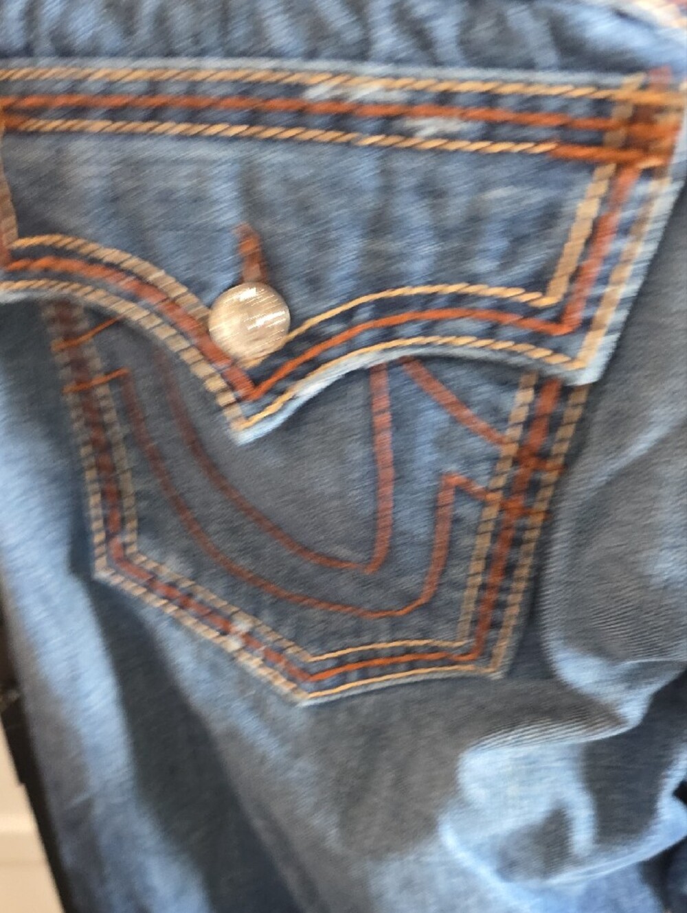 True Religion Men's Blue Denim Jeans with Contrast Stitching - Picture 11 of 13